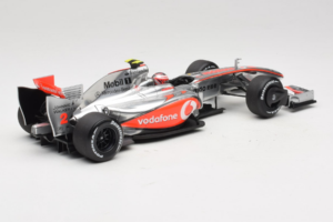 McLaren MP4-24 Mercedes #2 H. Kovalainen F1 2009 Minichamps 1:18 503091802 Metall — Bild 2 von 7