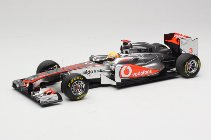 McLaren MP4-26 Mercedes #3 L. Hamilton Vodafone McLaren F1 2011 Minichamps 1:18 530111803 Metall