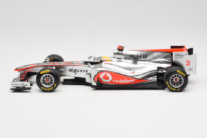 McLaren MP4-26 Mercedes #3 L. Hamilton Vodafone McLaren Showcar F1 2011 Minichamps 1:18 530111873 Metall — Bild 3 von 7