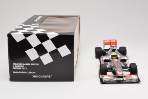McLaren MP4-26 Mercedes #3 L. Hamilton Vodafone McLaren Showcar F1 2011 Minichamps 1:18 530111873 Metall — Bild 7 von 7