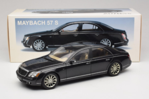 Maybach 57S Schwarz AUTOart 1:18 76156 Metall — Bild 7 von 7