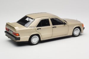 Mercedes 190E W201 2.3-16 Smoke Silver Metallic Norev 1:18 183831 Metall — Bild 3 von 8