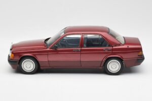Mercedes 190E W201 2.0 Rot Dealer Edition AUTOart 1:18 B66040383 Metall — Bild 4 von 8