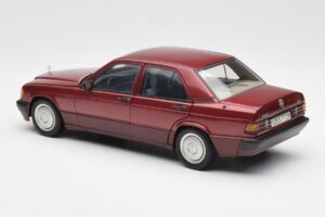 Mercedes 190E W201 2.0 Rot Dealer Edition AUTOart 1:18 B66040383 Metall — Bild 7 von 8