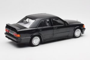Mercedes 190E 2.3-16 W201 Schwarz Händler Edition Norev 1:18 B66040663 Metall — Bild 3 von 8