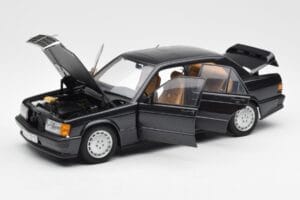 Mercedes 190E 2.3-16 W201 Blauschwarz Metallic AUTOart 1:18 76122 Metall — Bild 2 von 8