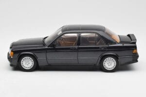 Mercedes 190E 2.3-16 W201 Blauschwarz Metallic AUTOart 1:18 76122 Metall — Bild 4 von 8