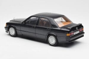 Mercedes 190E 2.3-16 W201 Blauschwarz Metallic AUTOart 1:18 76122 Metall — Bild 7 von 8