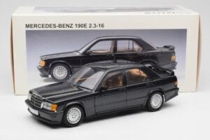Mercedes 190E 2.3-16 W201 Blauschwarz Metallic AUTOart 1:18 76122 Metall — Bild 8 von 8