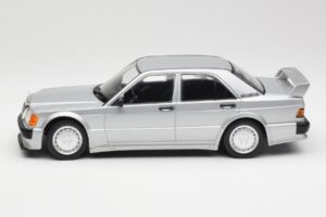 Mercedes 190E 2.5-16 EVO 1 W201 Silber Minichamps 1:18 155036001 Metall — Bild 3 von 6