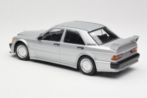 Mercedes 190E 2.5-16 EVO 1 W201 Silber Minichamps 1:18 155036001 Metall — Bild 5 von 6
