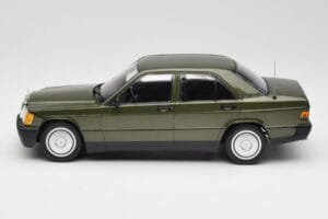 Mercedes 190E W201 Grün Metallic Minichamps 1:18 155037001 Metall — Bild 3 von 6