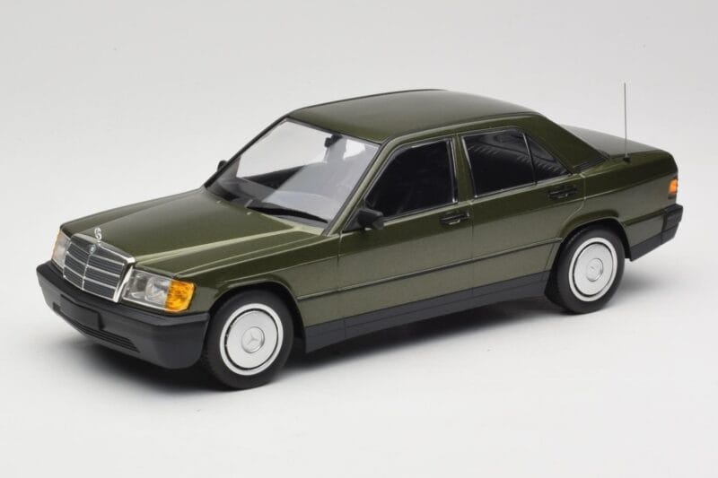 Mercedes 190E W201 Grün Metallic Minichamps 1:18 155037001 Metall