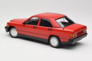 Mercedes 190E W201 Rot Minichamps 1:18 155037000 Metall — Bild 5 von 6