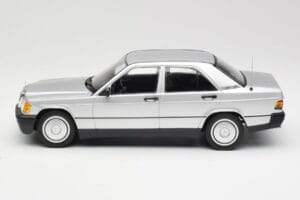 Mercedes 190E W201 Silber Minichamps 1:18 155037004 Metall — Bild 3 von 6