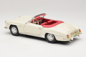 Mercedes 190SL Weiß Maisto 1:18 50274 Metall — Bild 7 von 8