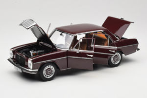 Mercedes 200 W115 Dunkel Rotbraun Norev 1:18 183778 Metall — Bild 2 von 8