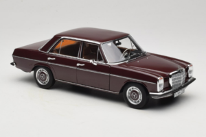 Mercedes 200 W115 Dunkel Rotbraun Norev 1:18 183778 Metall — Bild 6 von 8