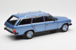 Mercedes 200 S123 T-Modell Diamond Blau Händler Edition Norev 1:18 B66040671 Metall — Bild 3 von 8