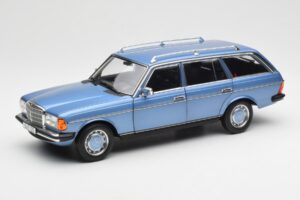 Mercedes 200 S123 T-Modell Diamond Blau Händler Edition Norev 1:18 B66040671 Metall