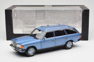 Mercedes 200 S123 T-Modell Diamond Blau Händler Edition Norev 1:18 B66040671 Metall — Bild 8 von 8