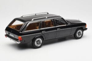 Mercedes 200 T S123 Schwarz Norev 1:18 183735 Metall — Bild 3 von 8