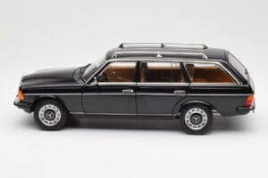 Mercedes 200 T S123 Schwarz Norev 1:18 183735 Metall — Bild 4 von 8