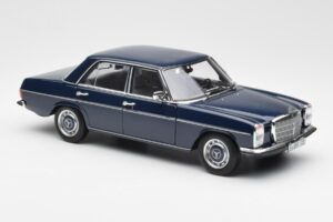 Mercedes 200 W114 Midnight Blau Händler Edition Norev 1:18 B66040694 Metall — Bild 6 von 8