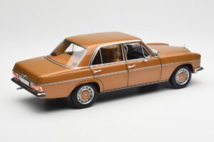 Mercedes 200 W115 Bycane Gold Händler Edition Norev 1:18 B66040665 Metall — Bild 3 von 8