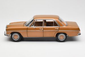 Mercedes 200 W115 Bycane Gold Händler Edition Norev 1:18 B66040665 Metall — Bild 4 von 8