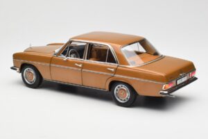 Mercedes 200 W115 Bycane Gold Händler Edition Norev 1:18 B66040665 Metall — Bild 7 von 8