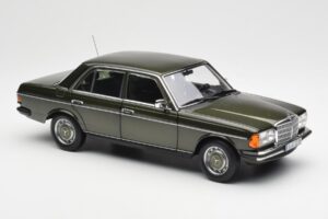 Mercedes 200 W123 Cypress Grün Metallic Händler Edition Norev 1:18 B66040654 Metall — Bild 6 von 8