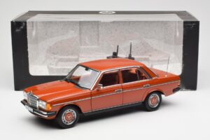 Mercedes 200 W123 English Rot Händler Edition Norev 1:18 B66040653 Metall — Bild 8 von 8