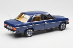 Mercedes 200 W123 Surf Blau Norev 1:18 183710 Metall — Bild 3 von 8