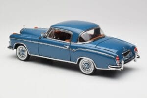 Mercedes 220 SE W128 Blau Sun Star 1:18 3561 Metall — Bild 7 von 8