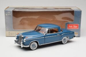 Mercedes 220 SE W128 Blau Sun Star 1:18 3561 Metall — Bild 8 von 8