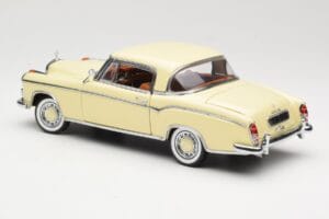 Mercedes 220 SE W128 Coupe Beige Sun Star 1:18 3562 Metall — Bild 7 von 8