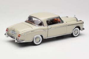 Mercedes 220 SE W128 Coupe Hellgrau Sun Star 1:18 3568 Metall — Bild 3 von 8