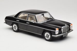 Mercedes 220D W115 Schwarz MCG 1:18 MCG18117 Metall — Bild 4 von 6