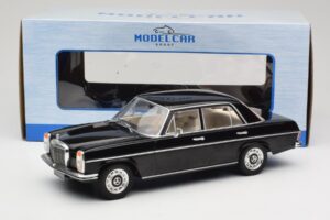 Mercedes 220D W115 Schwarz MCG 1:18 MCG18117 Metall — Bild 6 von 6