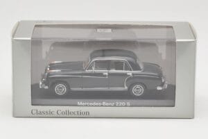 Mercedes 220S W180 Hellgrau Minichamps 1:43 B66040534 Metall — Bild 4 von 4