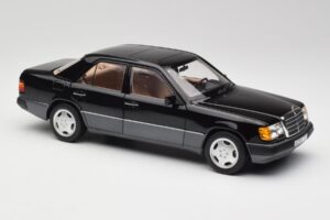 Mercedes 230E W124 AMG Wheels Schwarz Limitierte Auflage Norev 1:18 183950 Metall — Bild 6 von 12