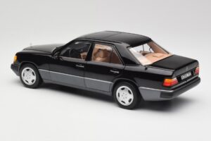 Mercedes 230E W124 AMG Wheels Schwarz Limitierte Auflage Norev 1:18 183950 Metall — Bild 7 von 12