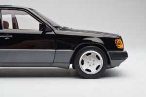 Mercedes 230E W124 AMG Wheels Schwarz Limitierte Auflage Norev 1:18 183950 Metall — Bild 8 von 12