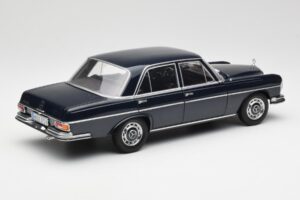 Mercedes 280 SE W108 Midnight Blau Norev 1:18 B66040597 Metall — Bild 3 von 8