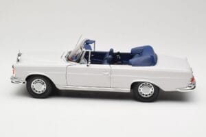Mercedes 280 SE W111 Cabriolet Hellgrau Norev 1:18 183530 Metall — Bild 4 von 8