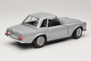 Mercedes 280 SL W113 Berlina Silber Techno Giodi 1:18 F14051030 Metall — Bild 3 von 8