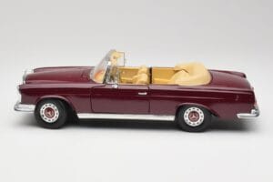 Mercedes 280SE W108 Bordeaux Rot Maisto 1:18 31811 Metall — Bild 4 von 8