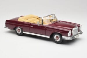 Mercedes 280SE W108 Bordeaux Rot Maisto 1:18 31811 Metall — Bild 6 von 8