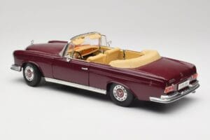 Mercedes 280SE W108 Bordeaux Rot Maisto 1:18 31811 Metall — Bild 7 von 8